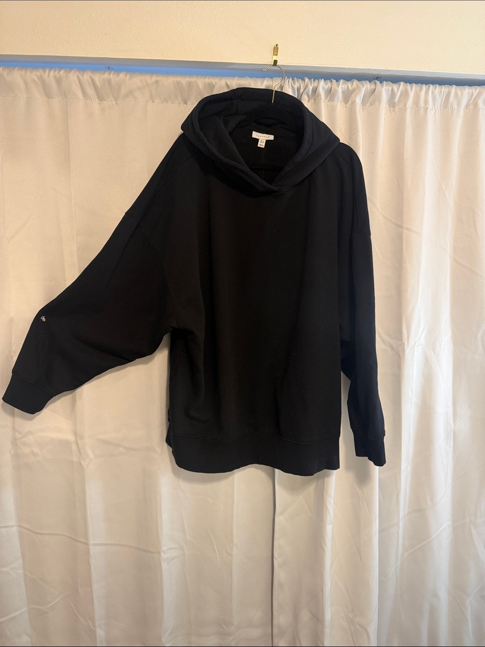 TOPSHOP over-sized Black sweatshirt! Men’s or women’s.